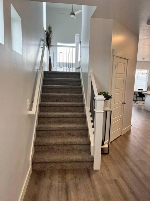 Brand New 3-Beds Stylish Entire House At Lehi Villa Dış mekan fotoğraf