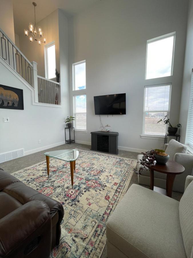 Brand New 3-Beds Stylish Entire House At Lehi Villa Dış mekan fotoğraf